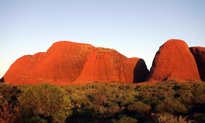 Kata Tjuta (The Olgas) với các khối đá hình vòm tại Uluru Kata Tjuta National Park, Úc