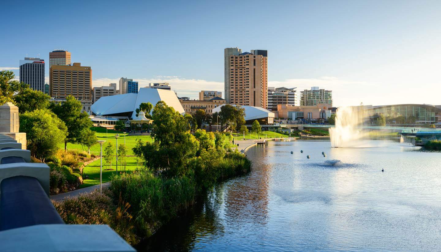 Adelaide Festival Centre – biểu tượng nghệ thuật nổi tiếng tại Adelaide Úc bên dòng sông Torrens