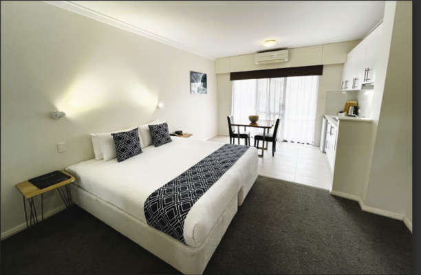 du lịch perth úc phòng khách sạn hiện đại sạch sẽ tại trung tâm thành phố